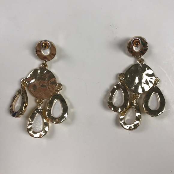 NWT AVON Summer Shimmer Teardrop Earrings - Picture 5 of 8